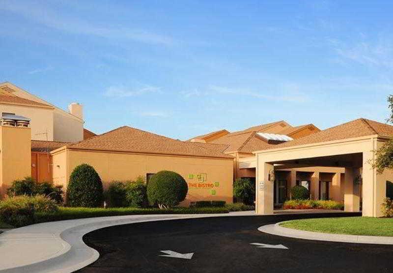Courtyard By Marriott Oklahoma City Airport Buitenkant foto