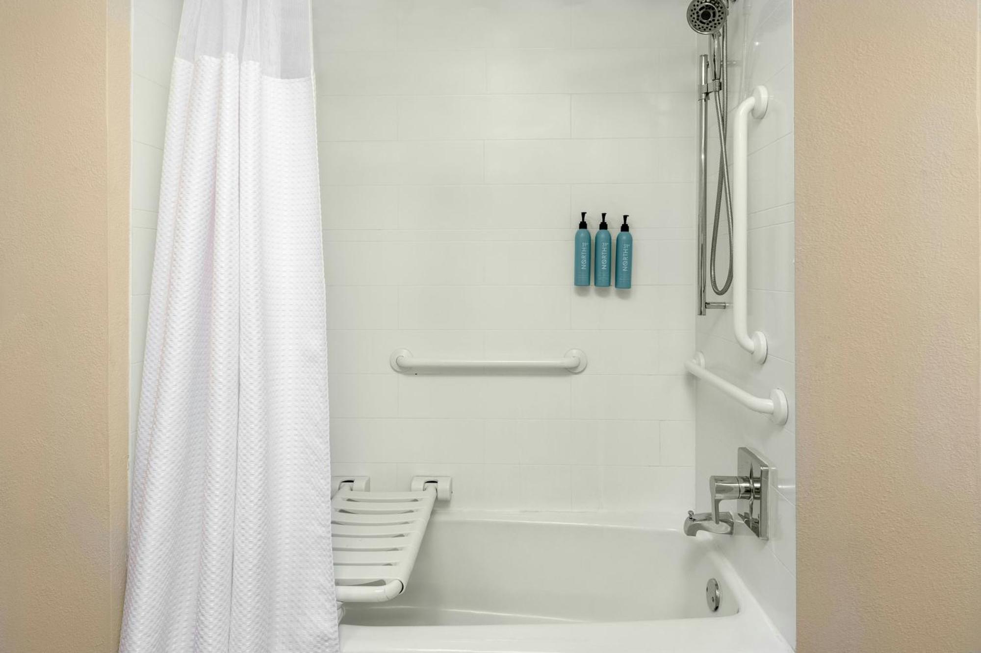 Courtyard By Marriott Oklahoma City Airport Buitenkant foto