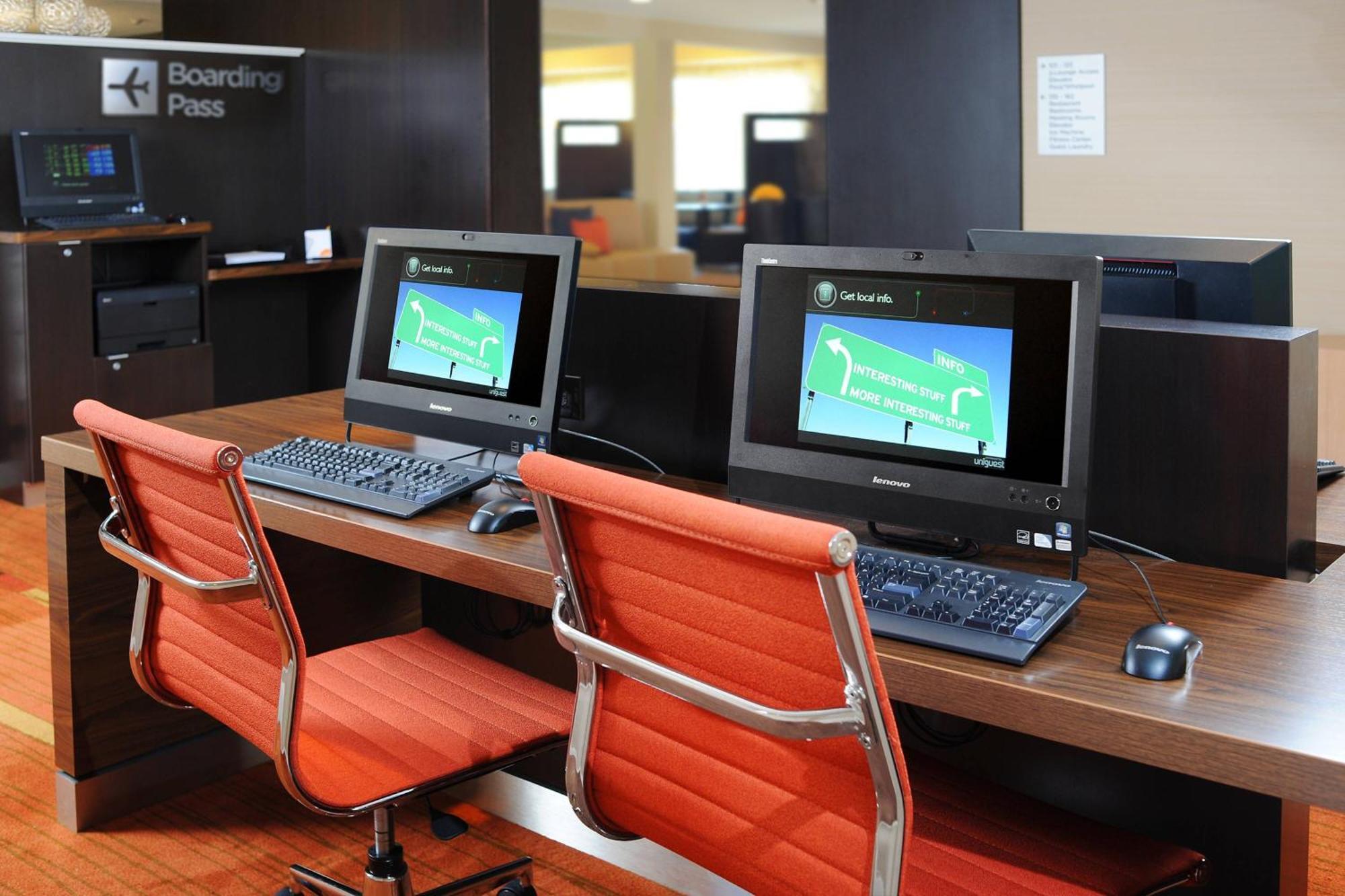 Courtyard By Marriott Oklahoma City Airport Buitenkant foto
