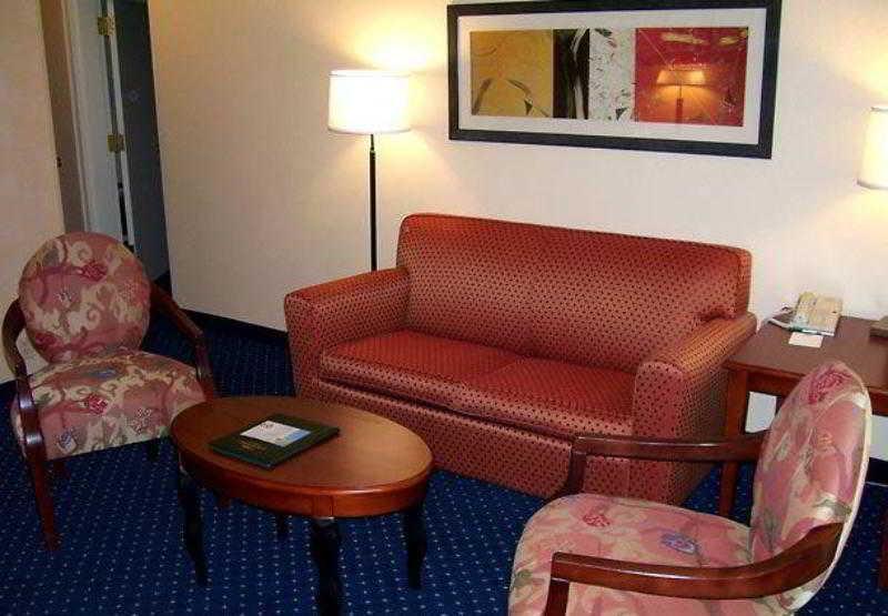 Courtyard By Marriott Oklahoma City Airport Buitenkant foto