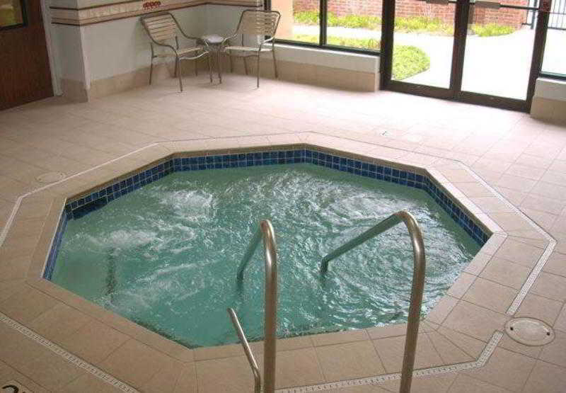 Courtyard By Marriott Oklahoma City Airport Buitenkant foto
